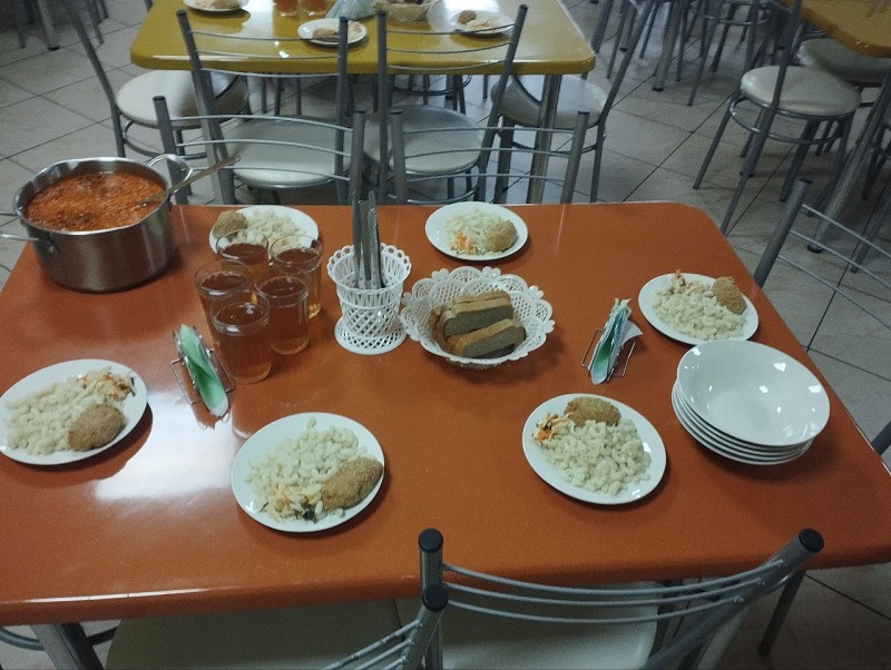 Вариант сервировки.